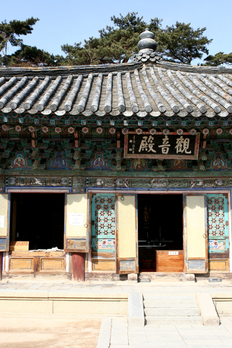 bulguksa temple door