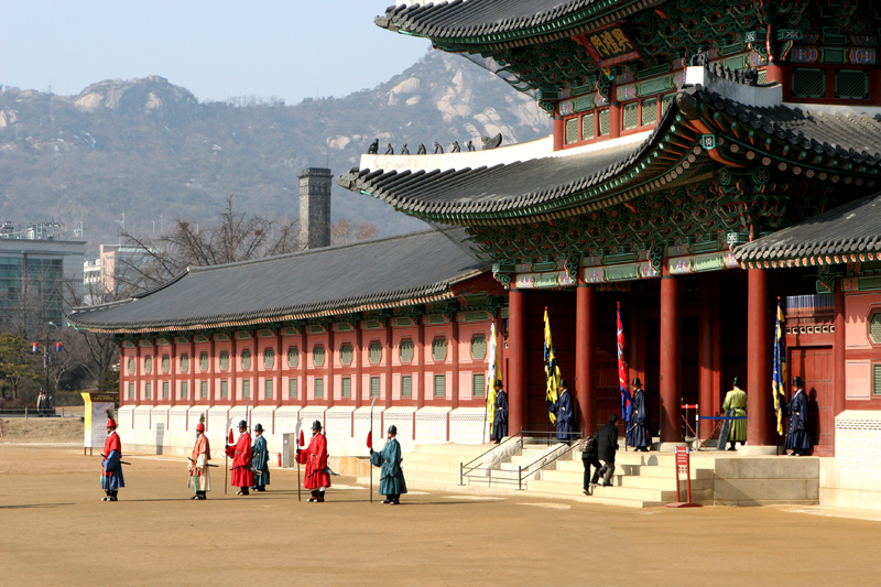 Main gate to the Royal Palace