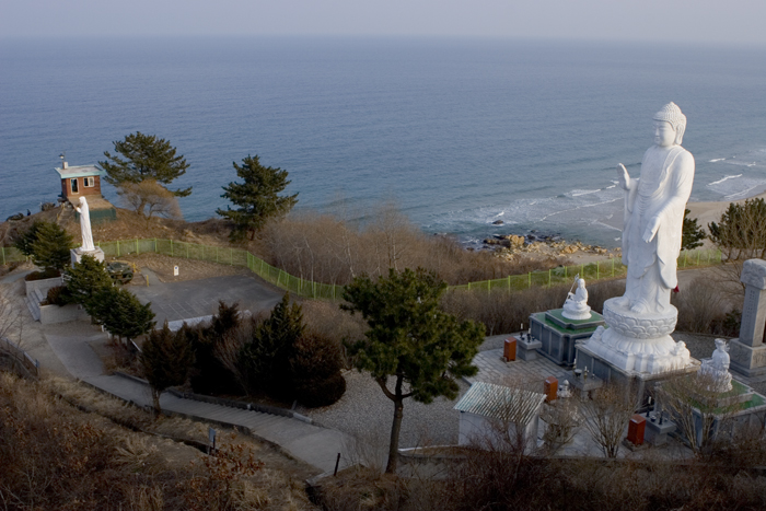 North korea border Buddha